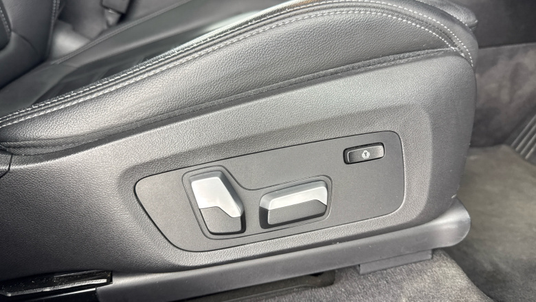 BMW X3 210kW Premier Edition 80kWh 5dr Auto Electric Estate